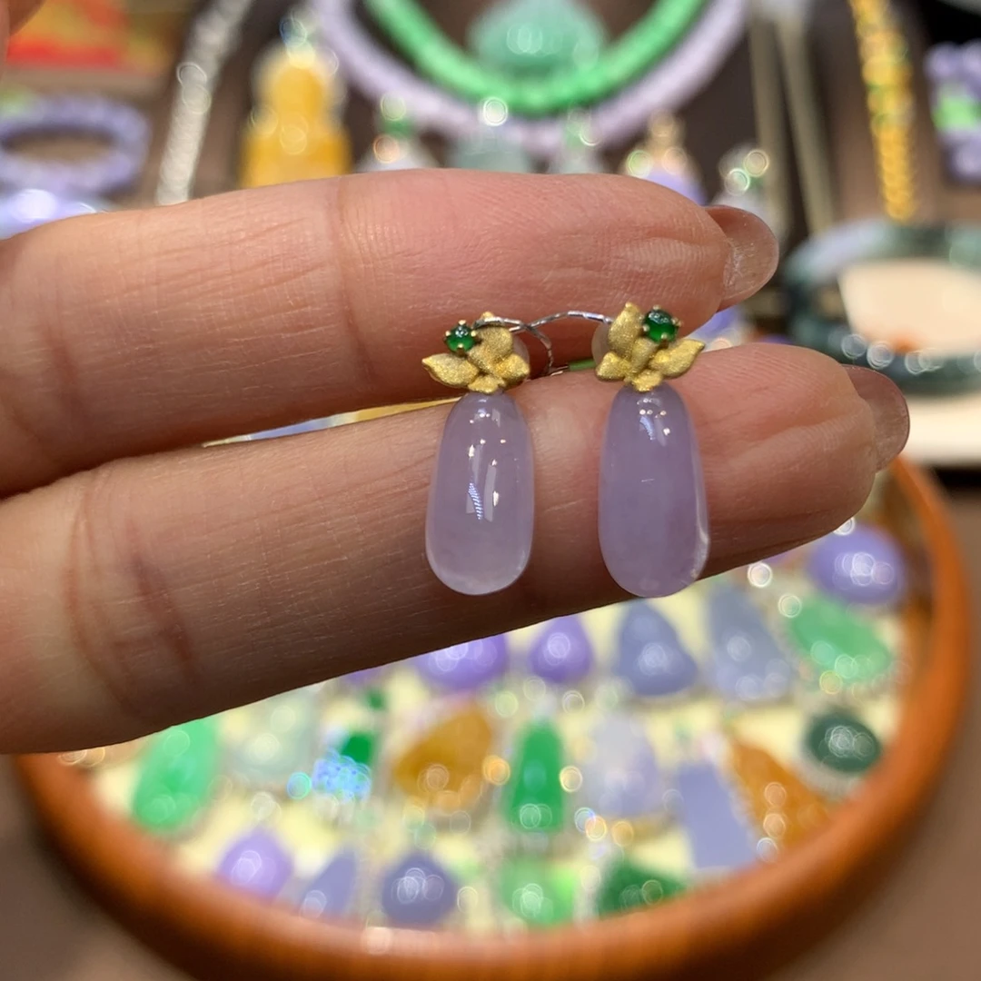 翡翠18K金镶嵌颈饰翡翠