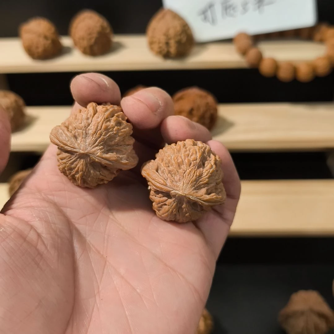 文玩核桃吊坠36磨盘有黄