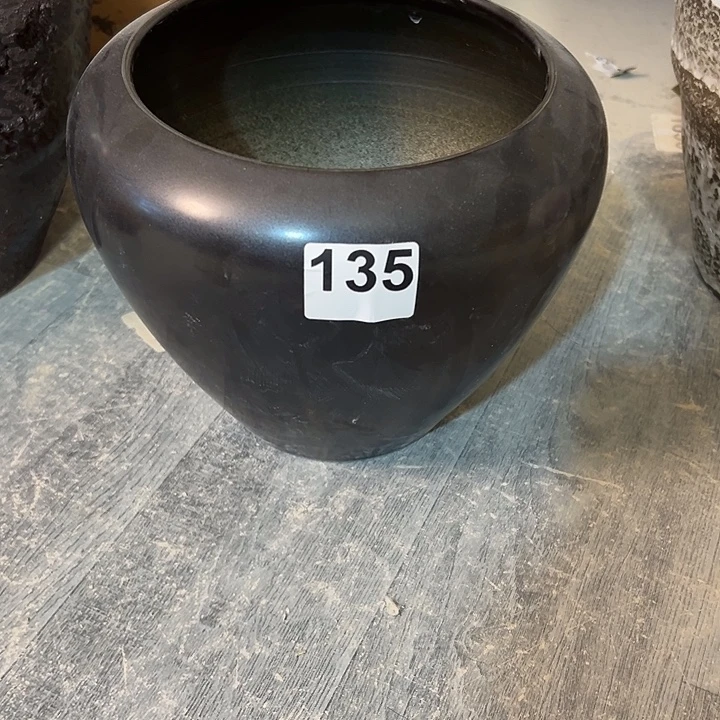 白泥花瓶口17，高19，摆件135