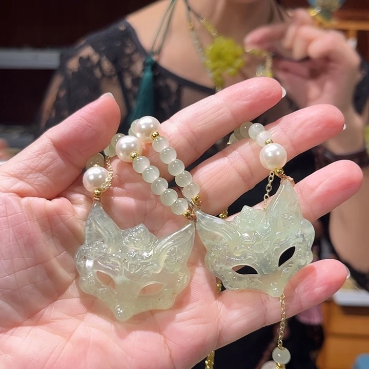 未镶嵌岫玉毛衣链