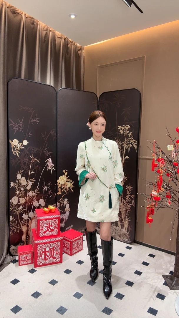 甘甘 【卷珠帘】2025新款满分真丝丝绒新中式重工刺绣连衣裙