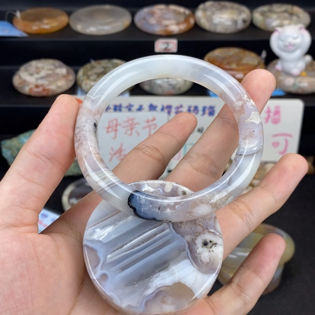 石英质玉手镯未镶嵌
