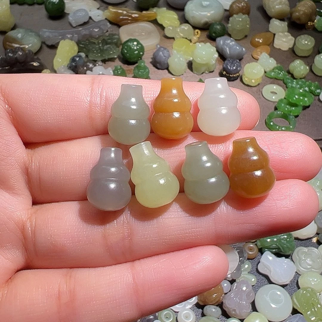 和田玉未镶嵌珠宝半成品98一个多样性发其一