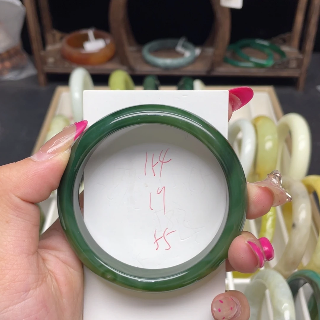 黄***楼未镶嵌蛇纹石玉手镯