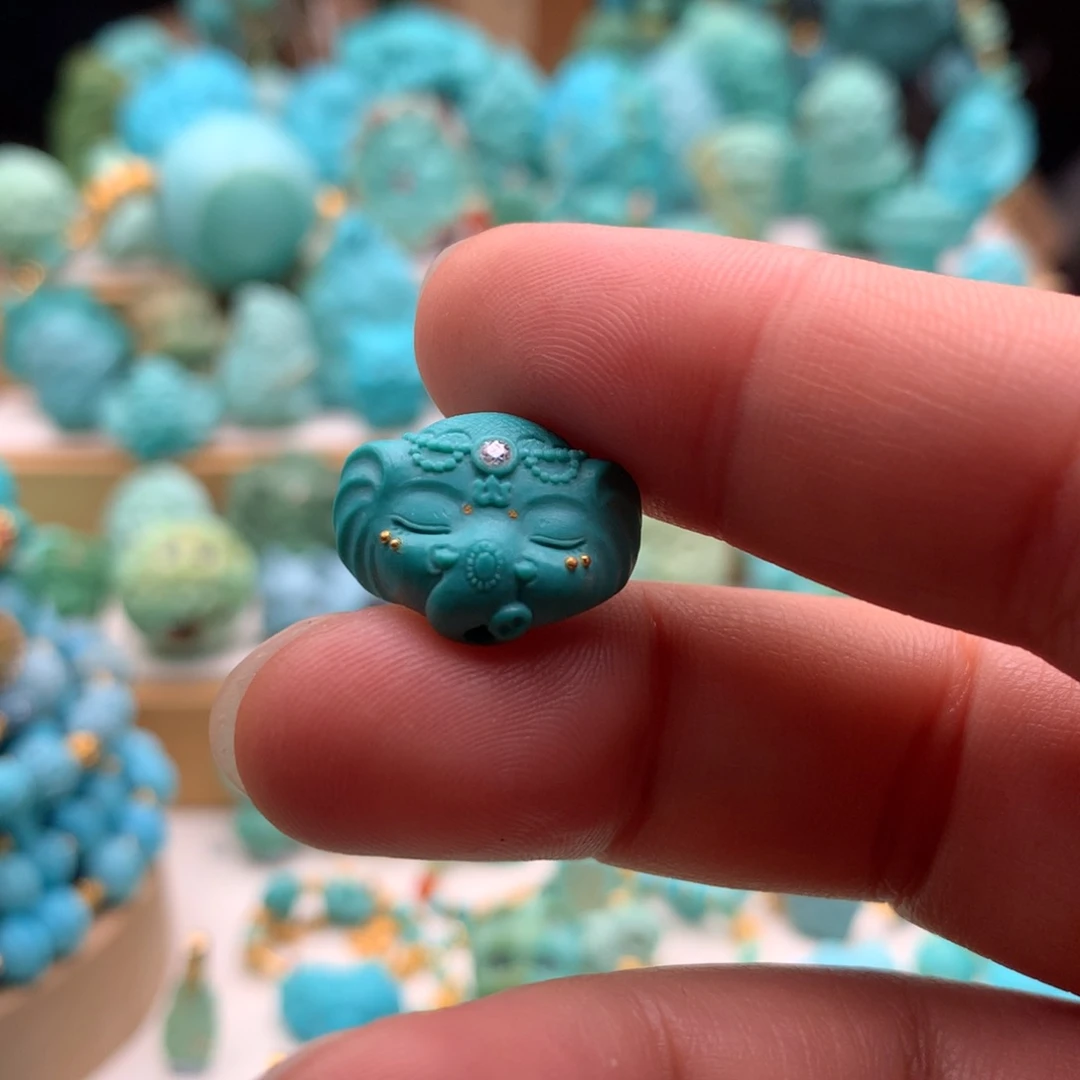 绿松石颈饰未镶嵌嘟*