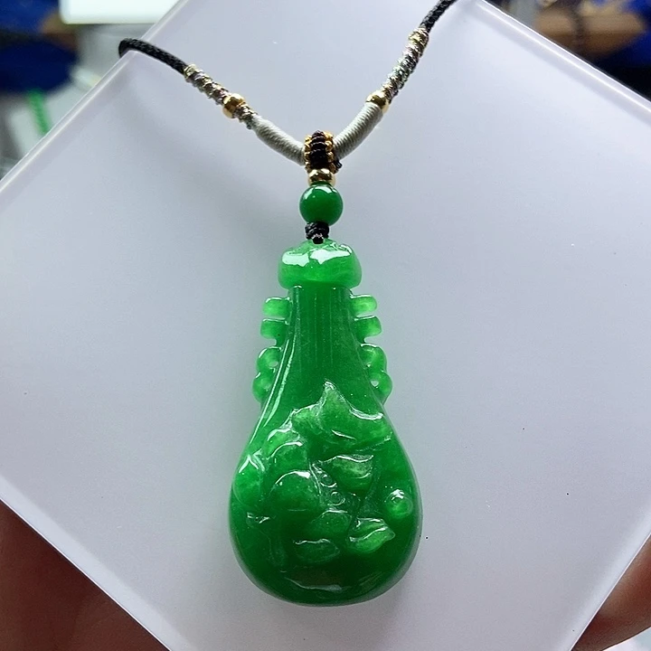 吊坠(赠链)未镶嵌翡翠