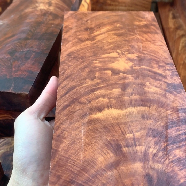 黄花梨/降香黄檀员*