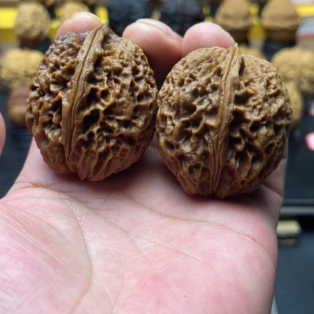 40mm七彩粗筋橄榄石 63克 12号