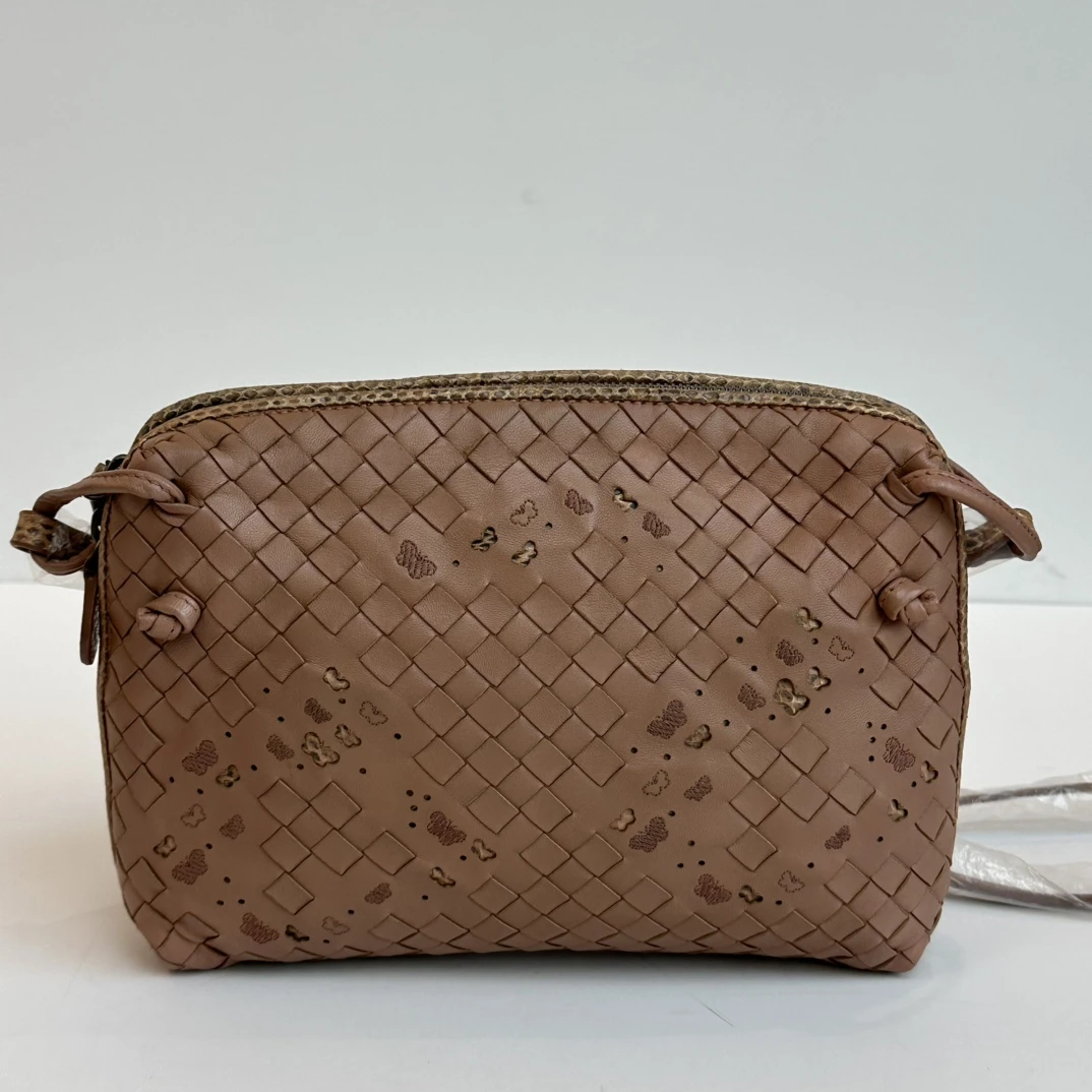 95新 BOTTEGA VENETA/葆蝶家 蝴蝶图案编织单肩斜挎包 14250
