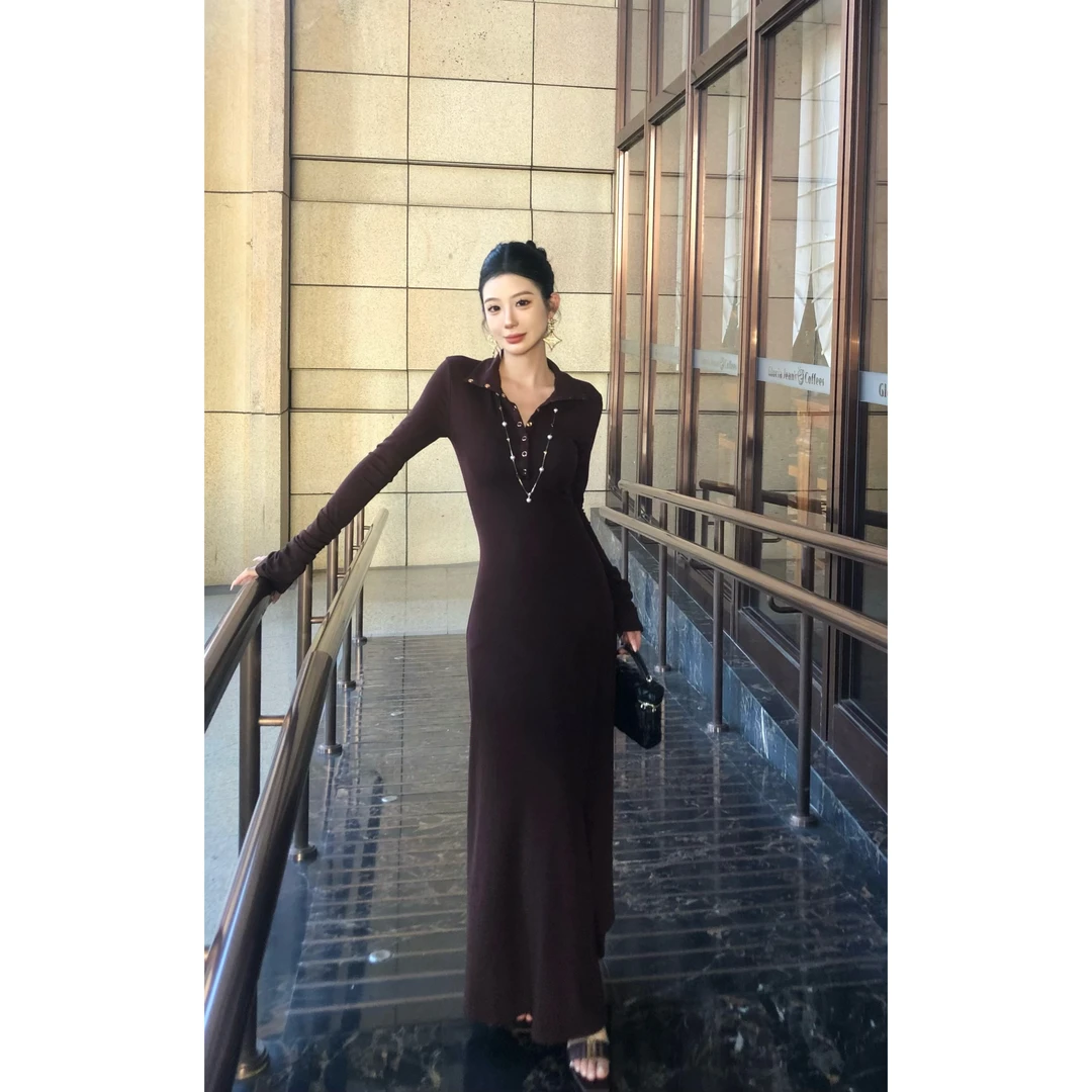法式高级感纽扣半开领长裙女早秋气质复古针织裙