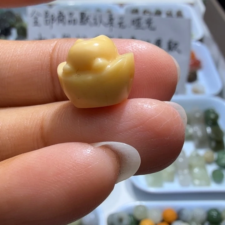 未镶嵌和田玉珠宝半成品包容