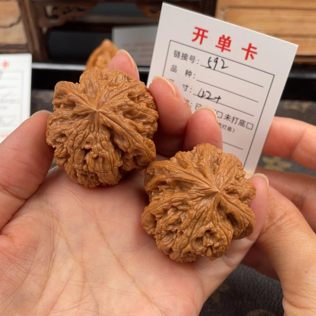 吊坠桃核文玩核桃