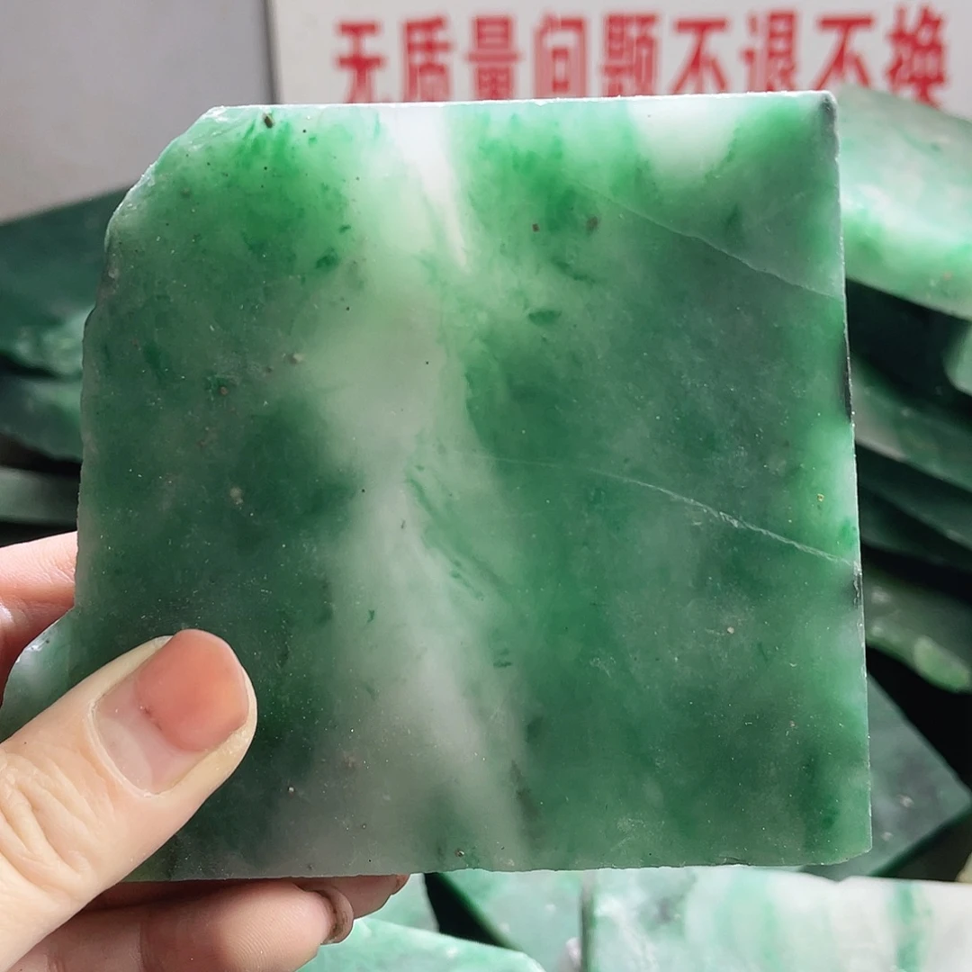 蓝***空定制石英质玉（非洲翠）