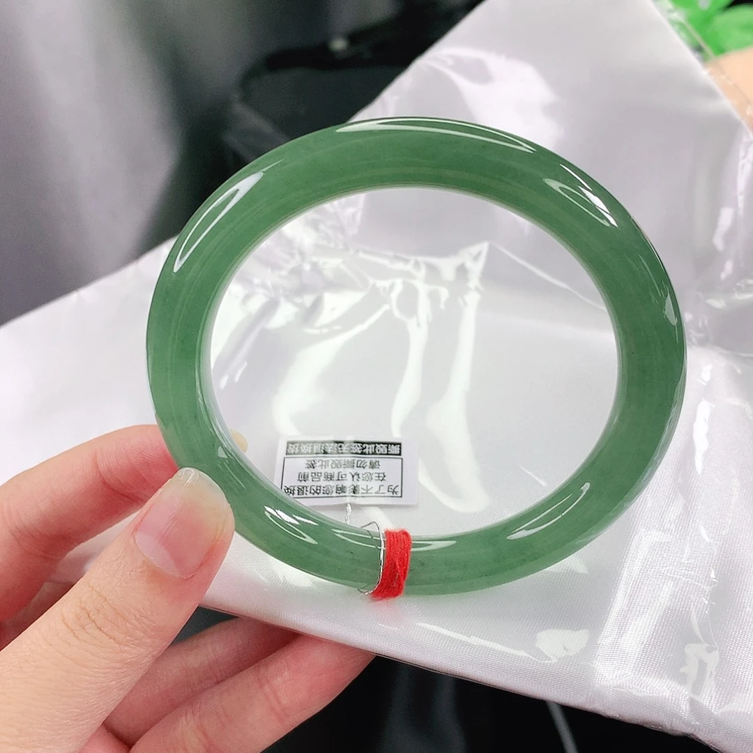 翡翠未镶嵌手镯58圈