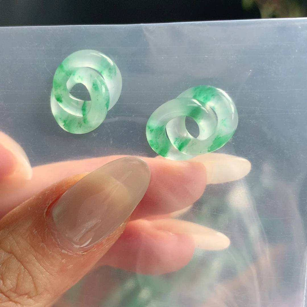 石英质玉耳环未镶嵌用****2