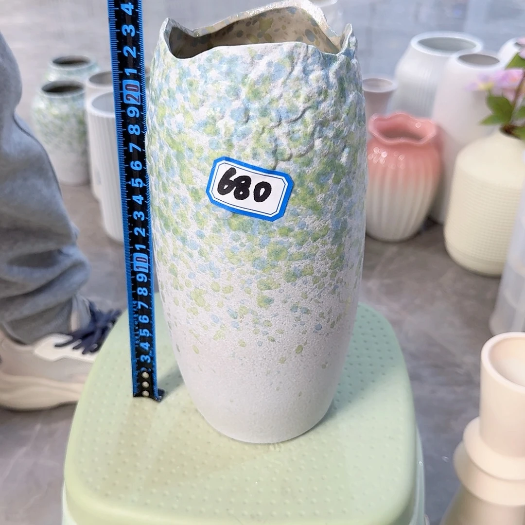 680号陶瓷高24厘米一个