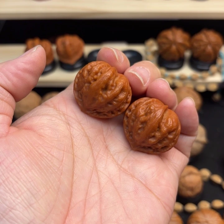 天***儿把件文玩核桃野生核桃秋子手捻041