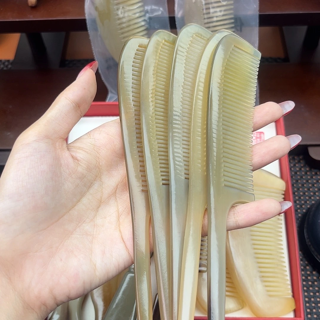纯手工制作纯牛角梳子