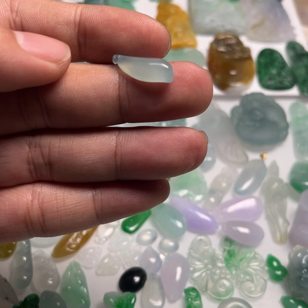 翡翠未镶嵌颈饰天然翡翠