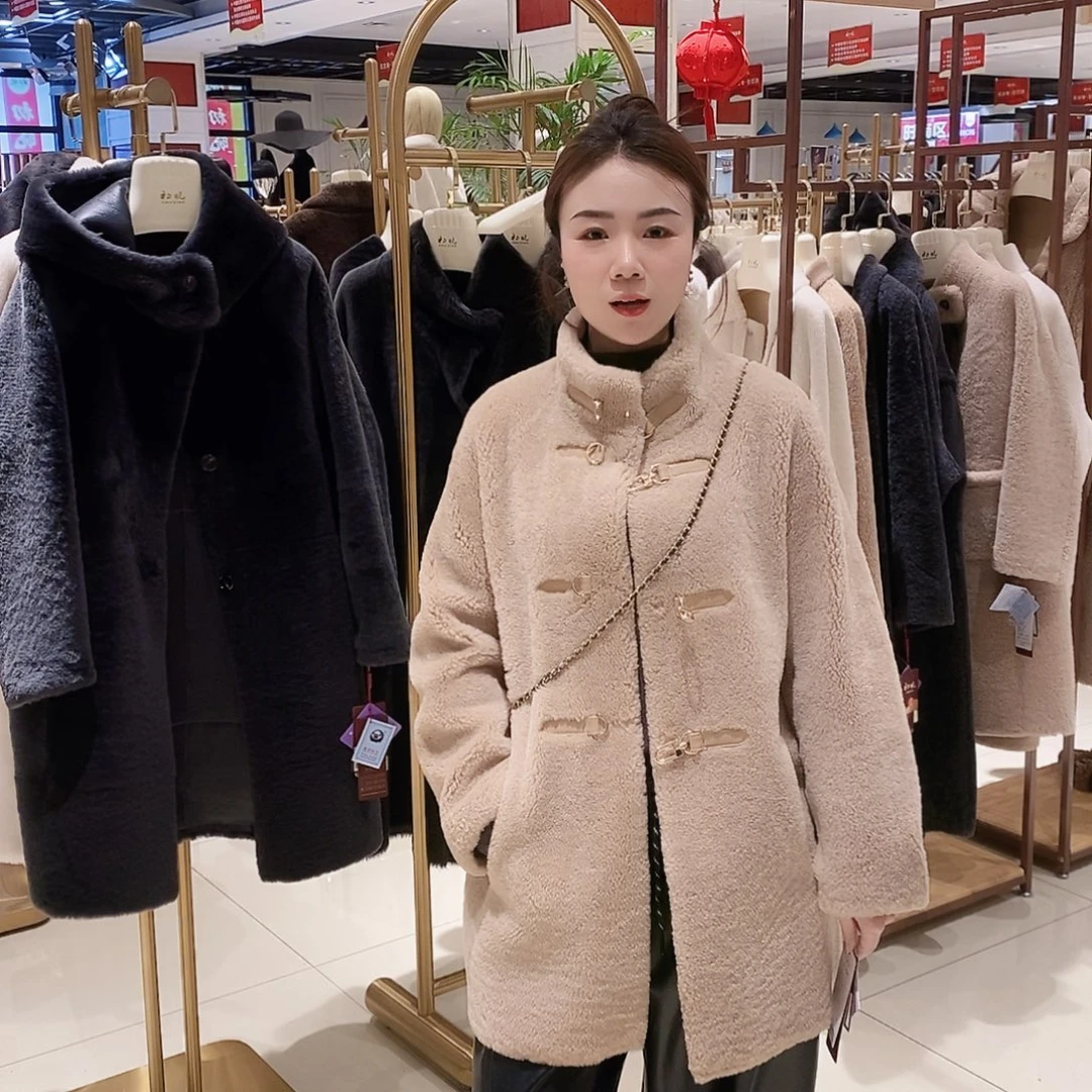 M 初晓皮草 初晓皮草