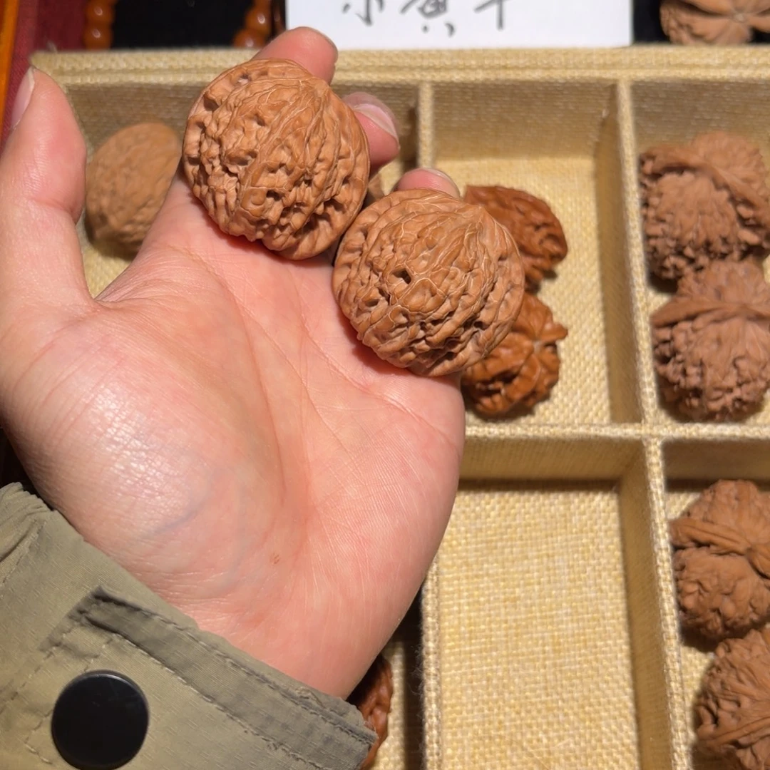 吊坠文玩核桃40红皮山地对歪磨