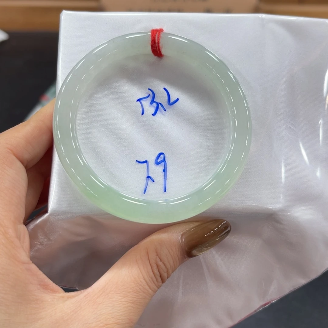 未镶嵌手镯翡翠翡翠