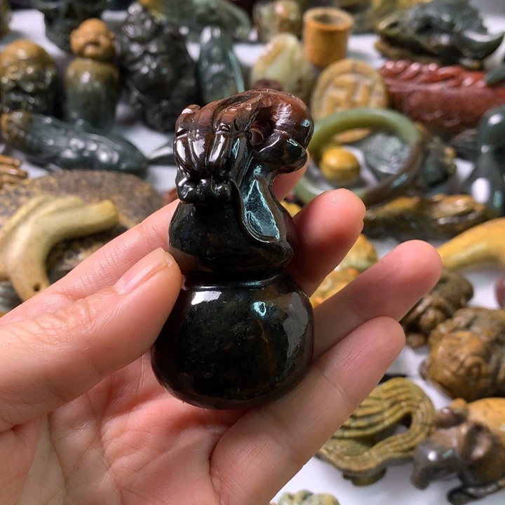未镶嵌岫岩河磨玉（透闪石质玉）笔搁