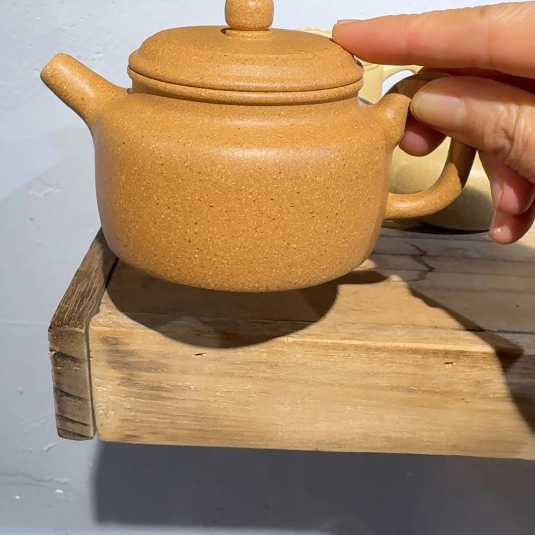 段泥茶壶小*哥微瑕180毫升左右