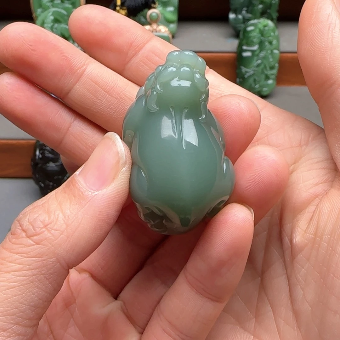 未镶嵌和田玉挂件