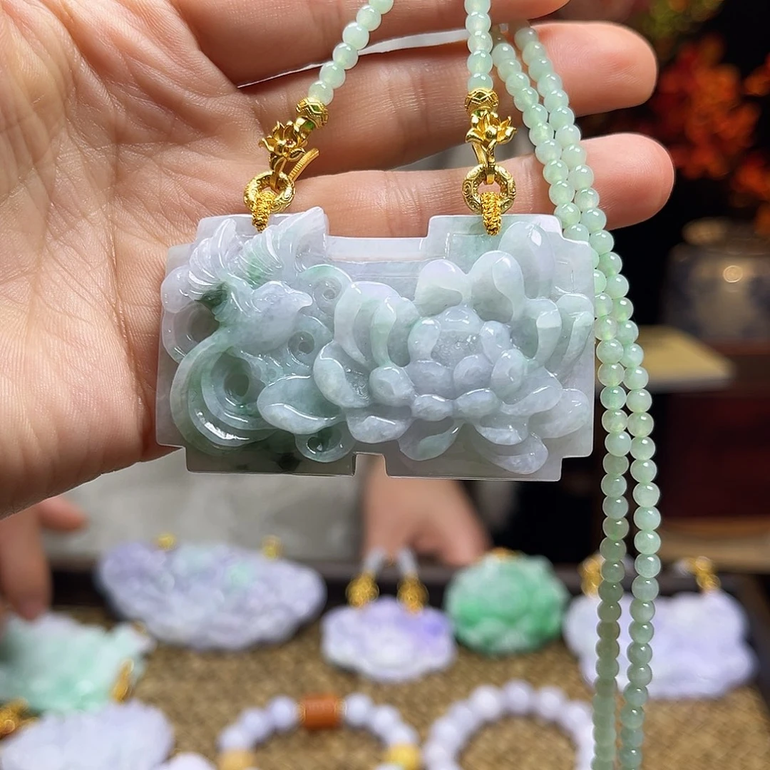 翡翠颈饰未镶嵌天然翡翠