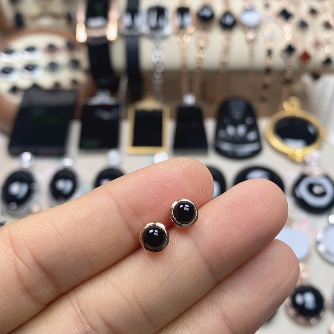 翡翠18K金镶嵌耳饰