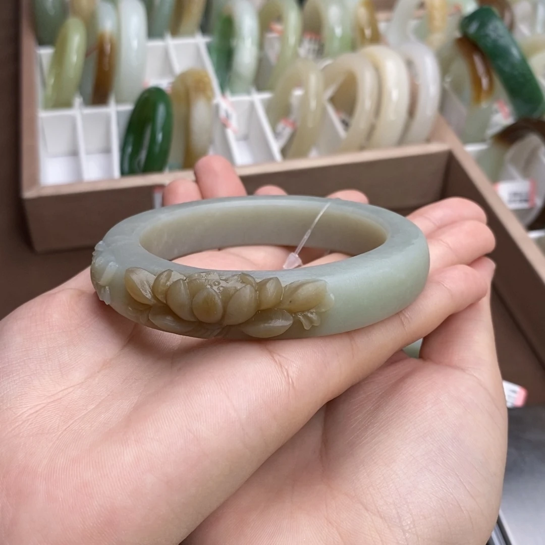 *****未镶嵌手镯和田玉手镯定制