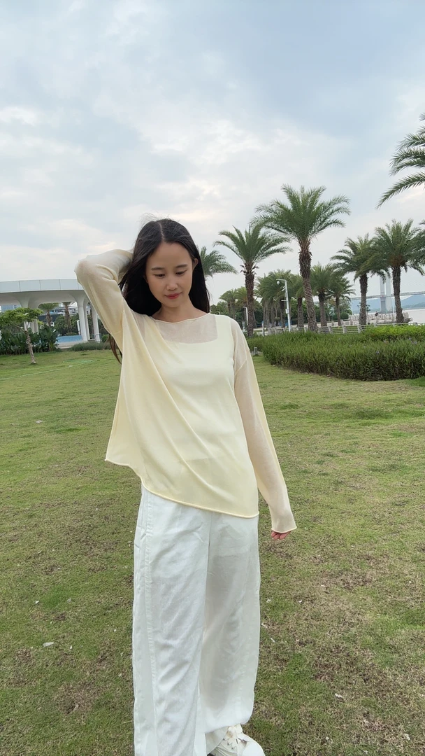 圆领宽松夏季女款轻薄亚麻长袖防晒罩衫飘逸百搭