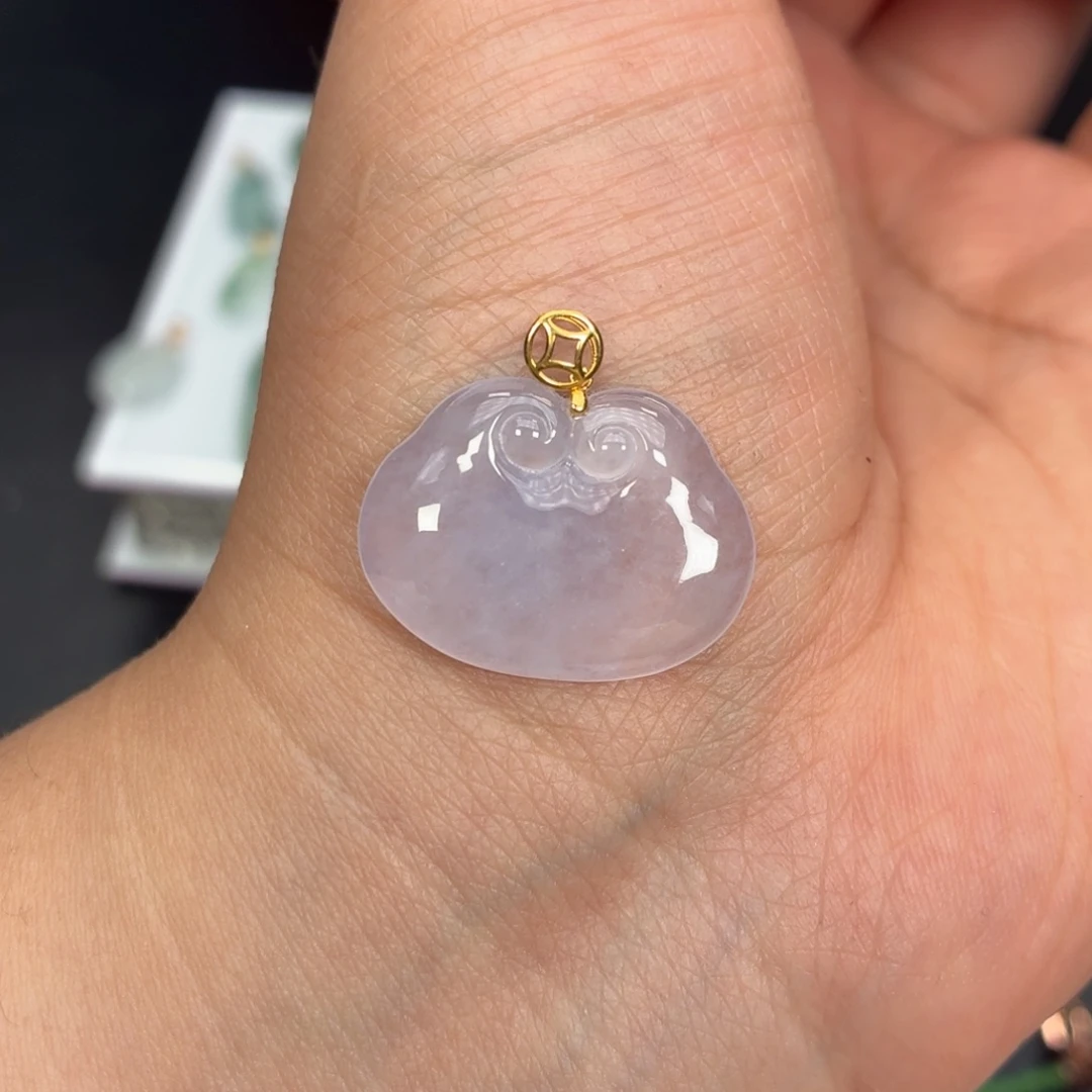 翡翠18K金镶嵌颈饰平安锁