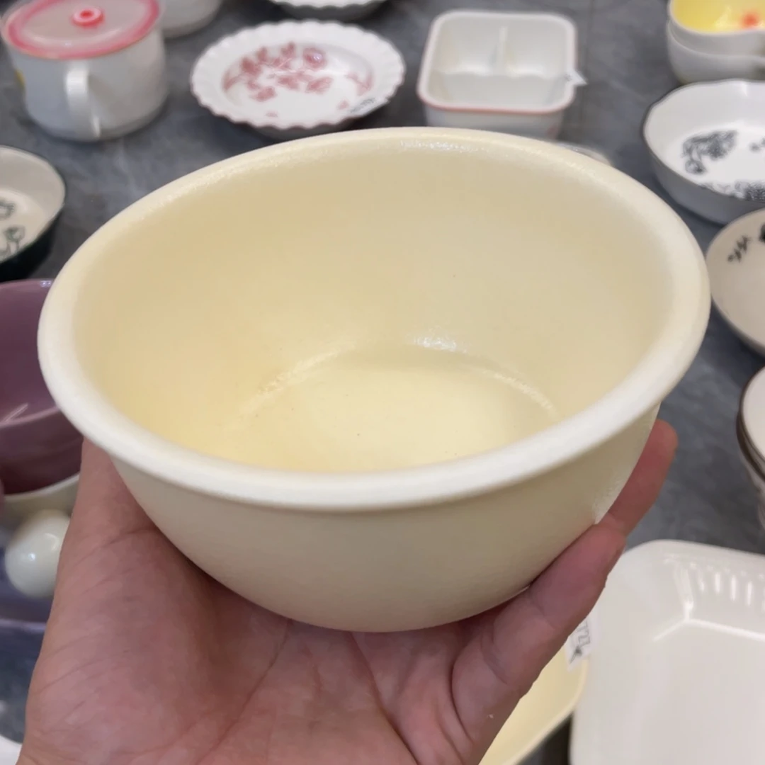 陶瓷微瑕餐具介意勿拍，满18飞！