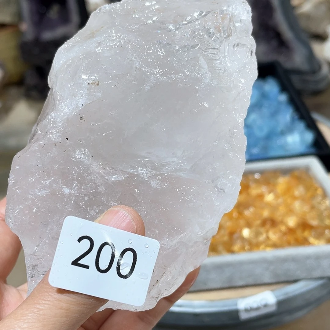 水晶摆件……未镶嵌