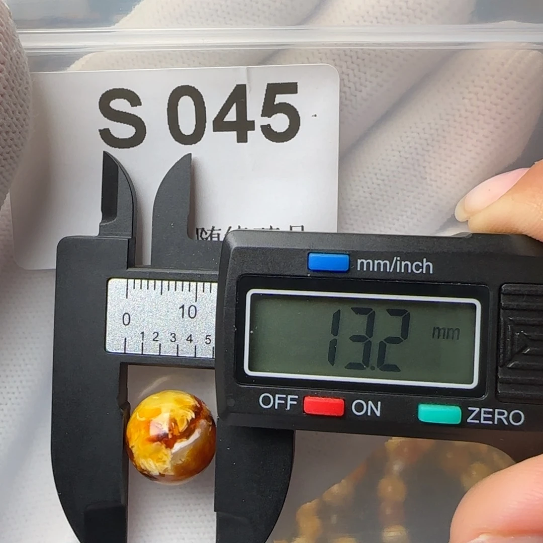 琥珀裸石未镶嵌13尺寸