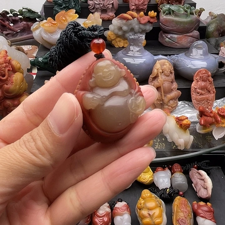 石英质玉未镶嵌吊坠