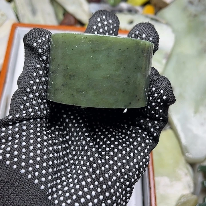 未镶嵌和田玉珠宝奇石