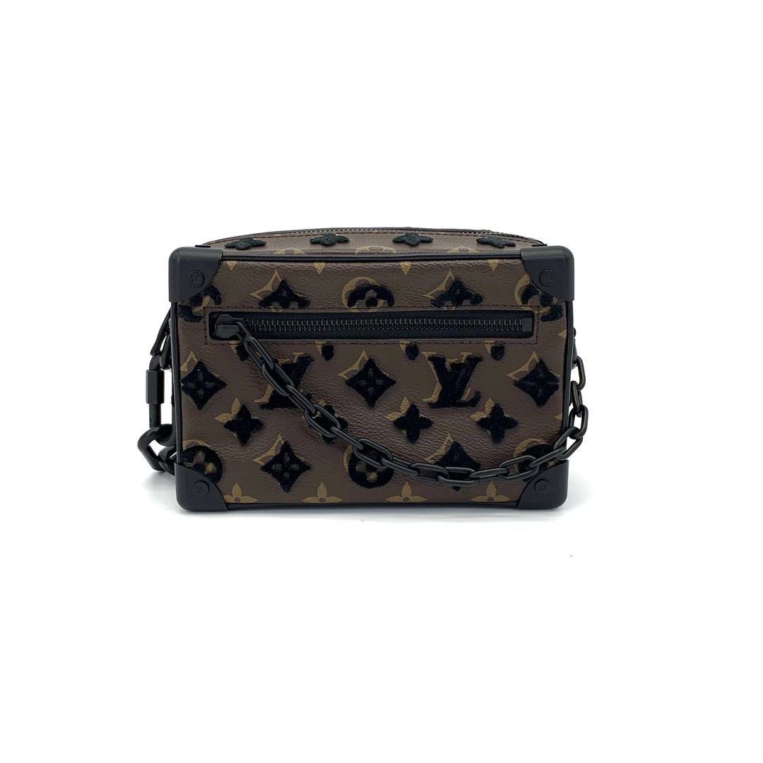 99新 LouisVuitton/路易威登 限量款植绒soft trunk斜挎包  18/12