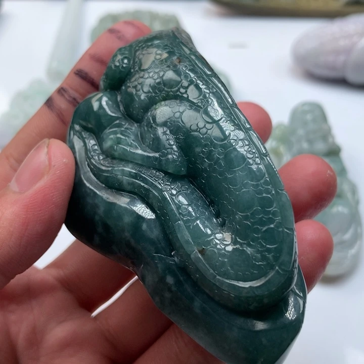 翡翠未镶嵌颈饰保真天然a货翡翠