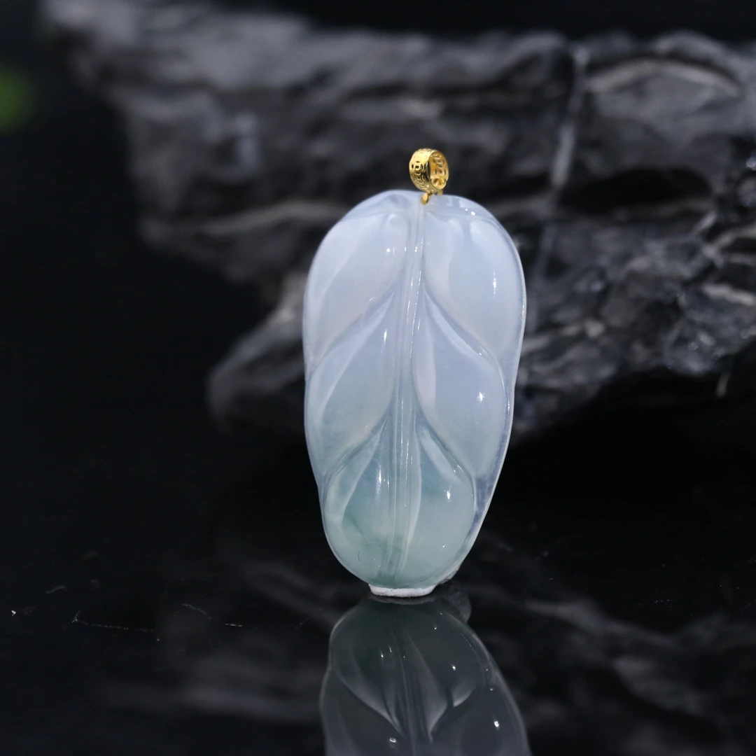 1天然缅甸翡翠A货18k飘绿叶子/101668/上海嘉禾拍卖