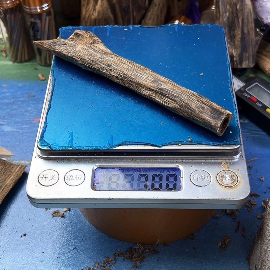 香料绿奇楠虫漏白棋7克