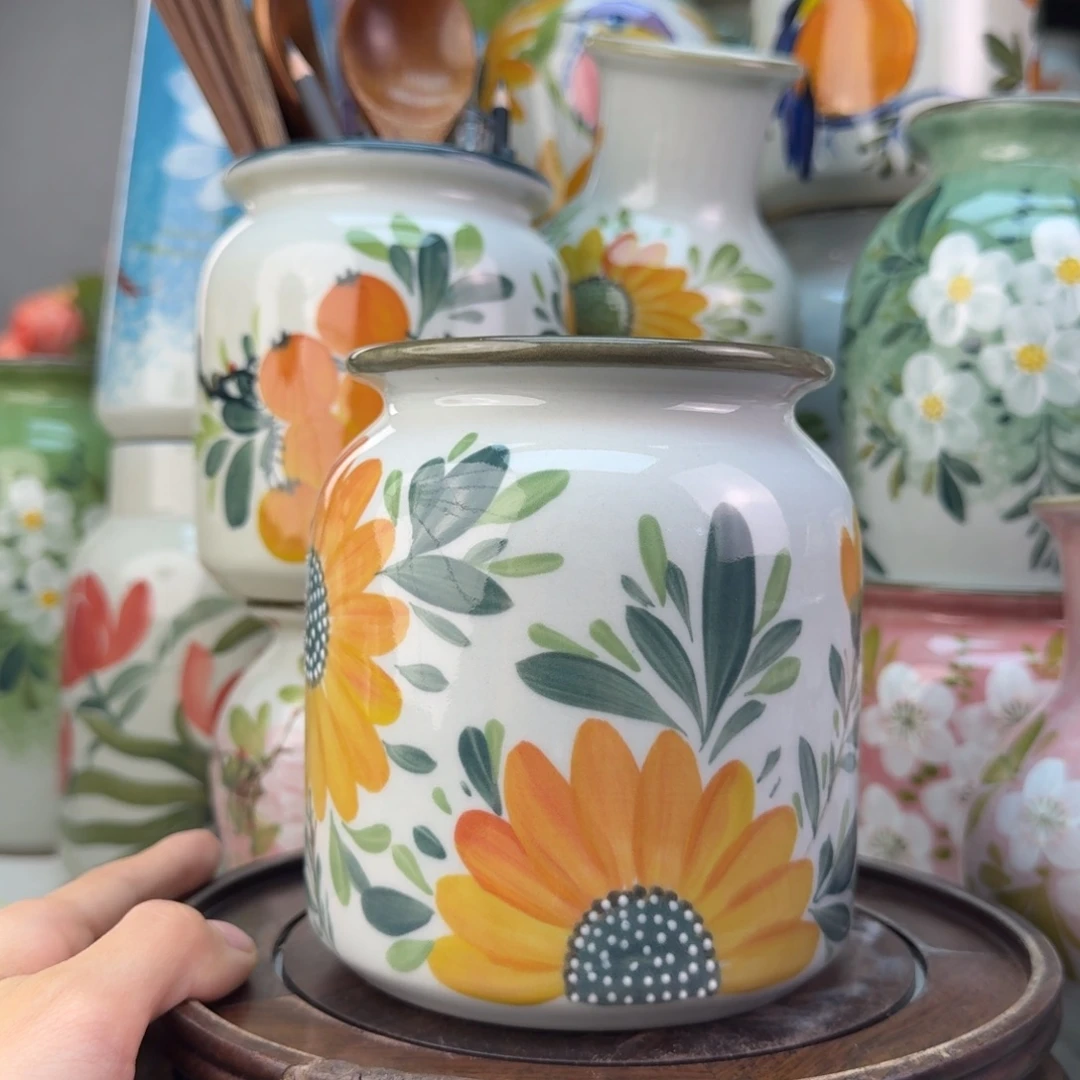 景德镇纯手绘陶瓷花瓶