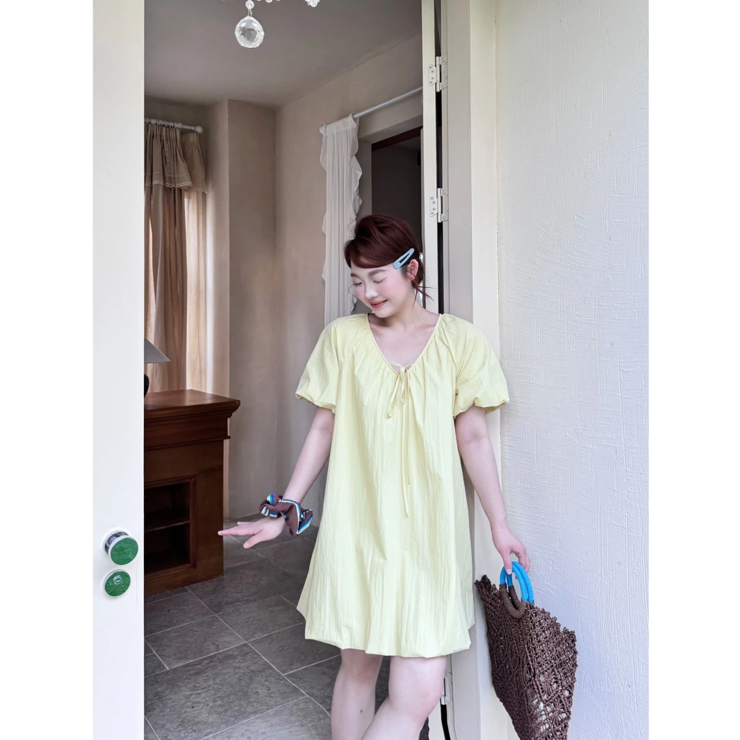 晶咕【明媚夏日】胸前V领系带泡泡袖纯色A字连衣裙宽松法式时尚