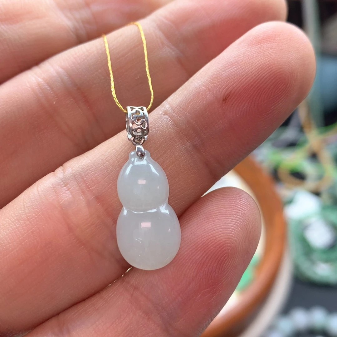 颈饰银S925镶嵌翡翠