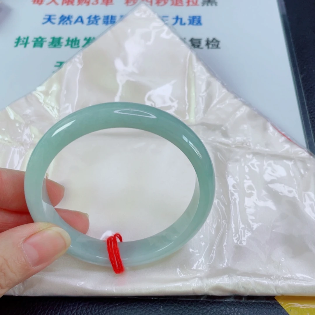 翡翠手镯未镶嵌小****天然