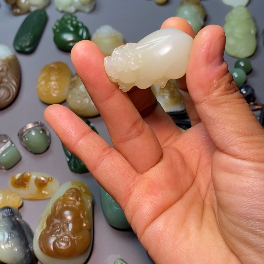 和田玉颈饰未镶嵌