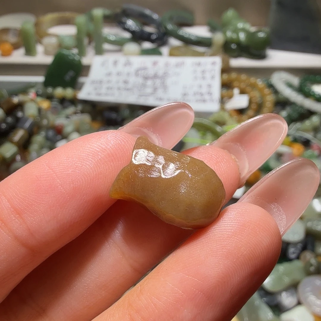 和田玉未镶嵌珠宝奇石