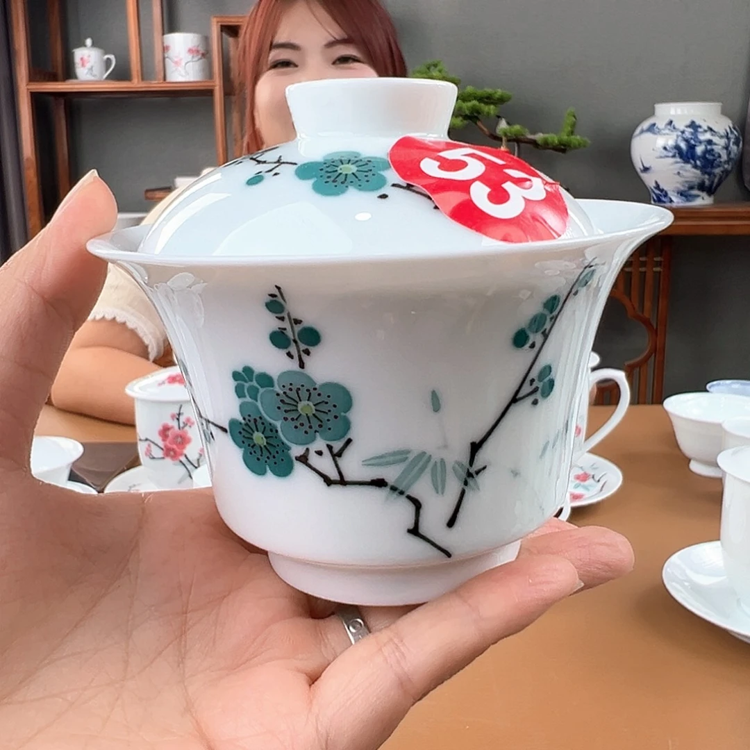 翠竹绿梅两才盖碗，微瑕开片
